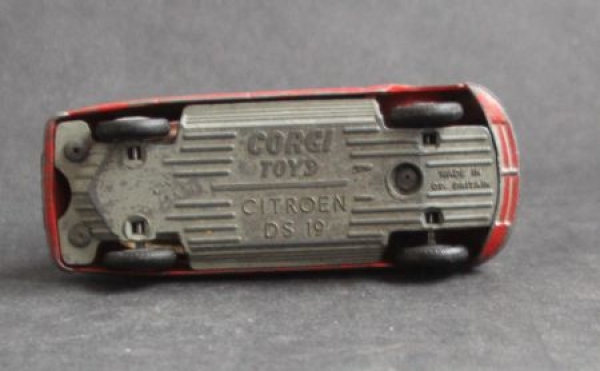 Corgi Toys Citroen DS 19 Limousine 1966 Metallmodell (4566)